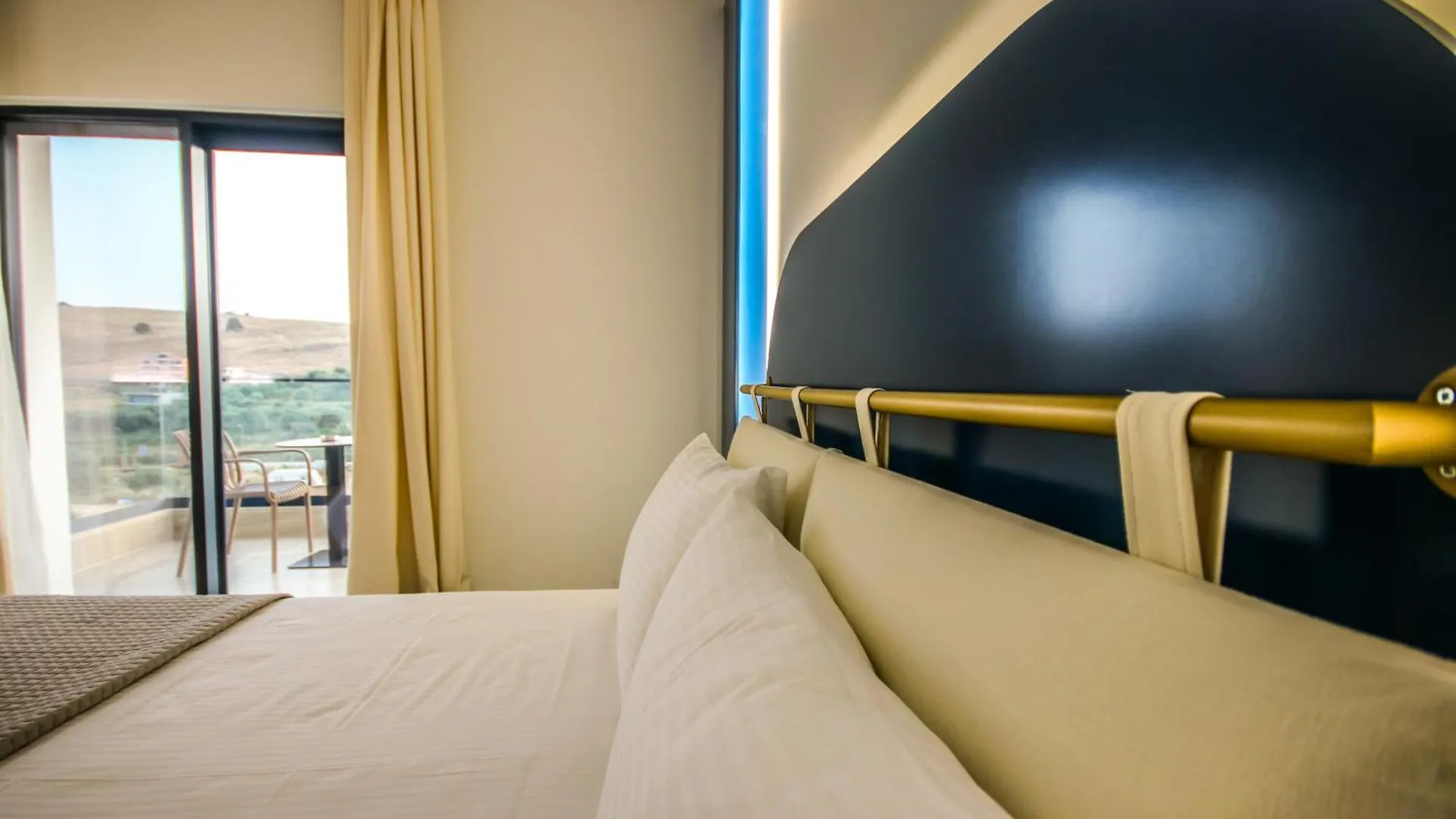 Inn Bay View Hotel Himare