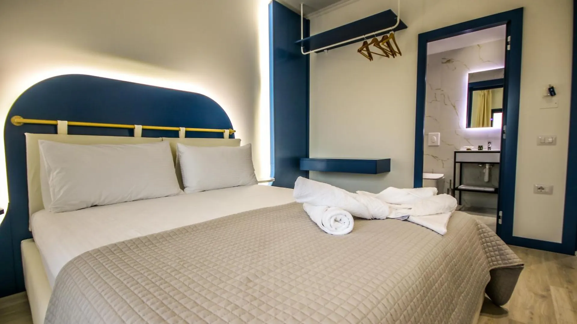 Bay View Hotel Himare 0*,