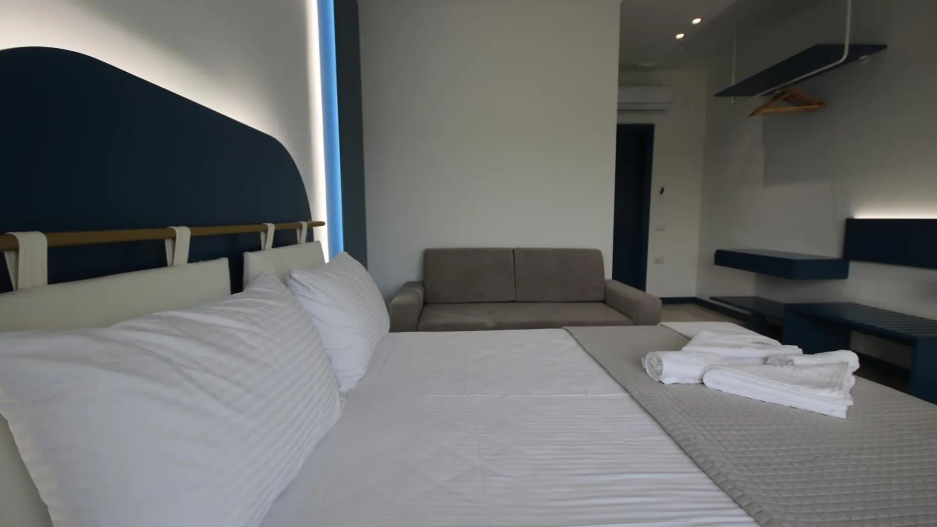 Bay View Hotel Himare 0*,