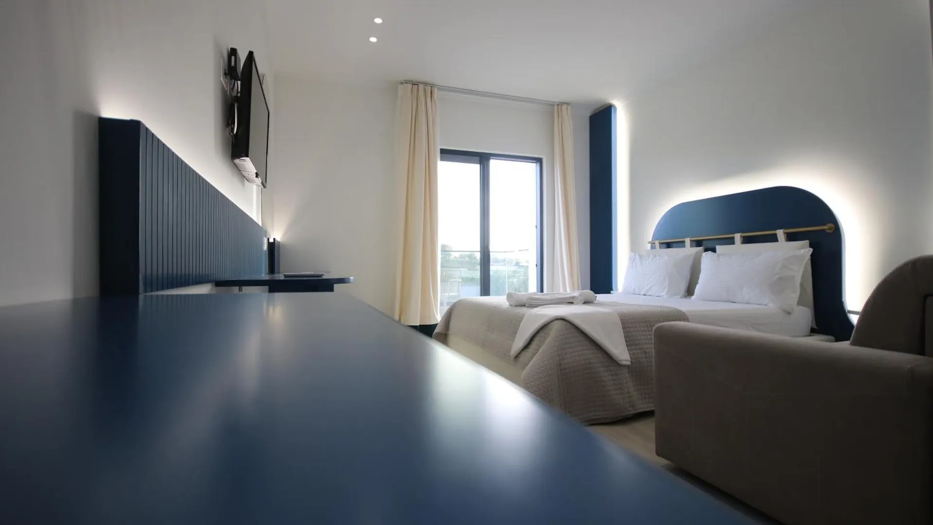 Inn Bay View Hotel Himare