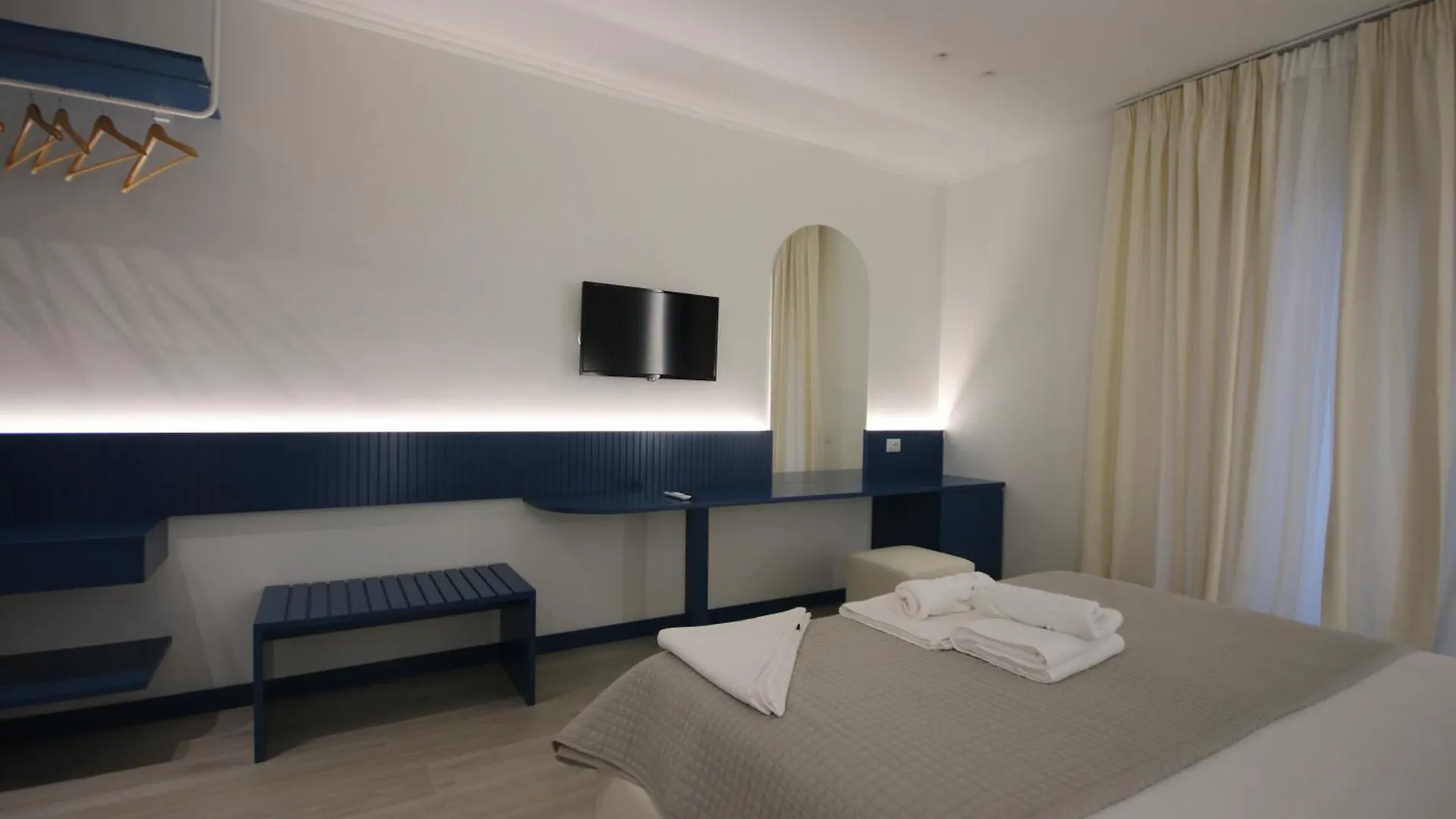 Inn Bay View Hotel Himare
