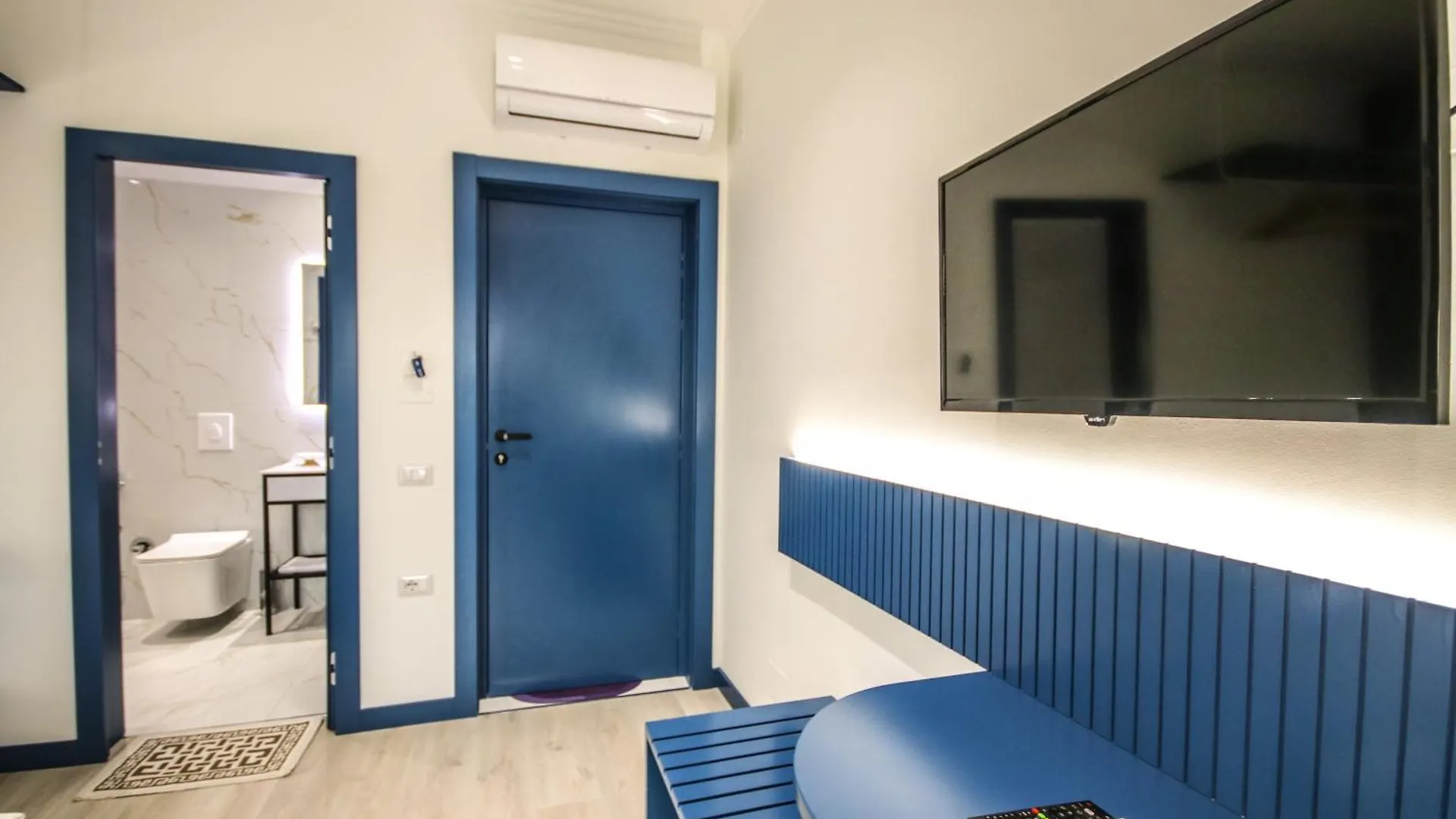 Bay View Hotel Himare 0*,  Albania