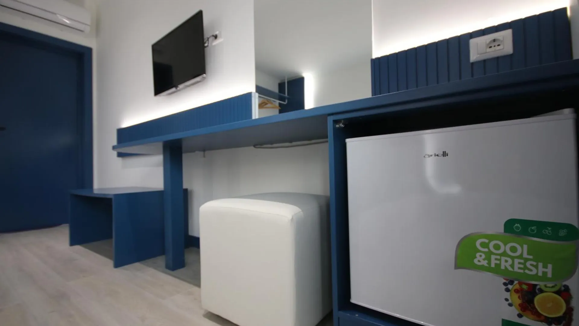 Bay View Hotel Himare 0*,  Albania